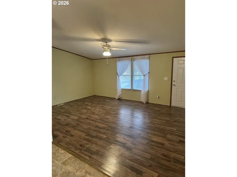 235 Twin Oaks Loop, Winston, OR 97496 - Image #3