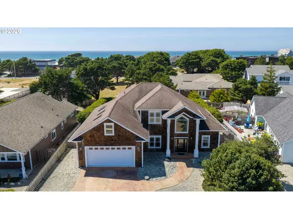 1158 Three Wood Drive, Bandon, OR 97411