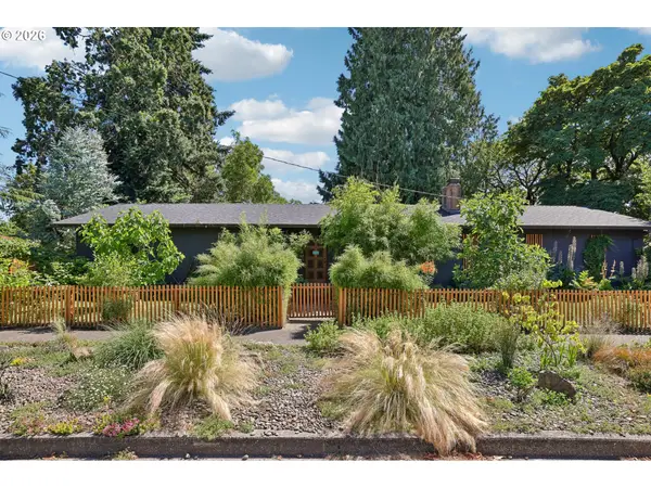 910 SE Storey St, McMinnville, OR 97128