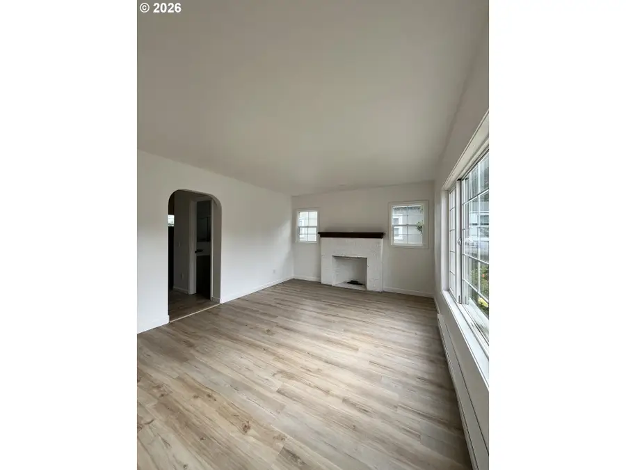 911 Jq Adams St, Oregon City, OR 97045 - #3