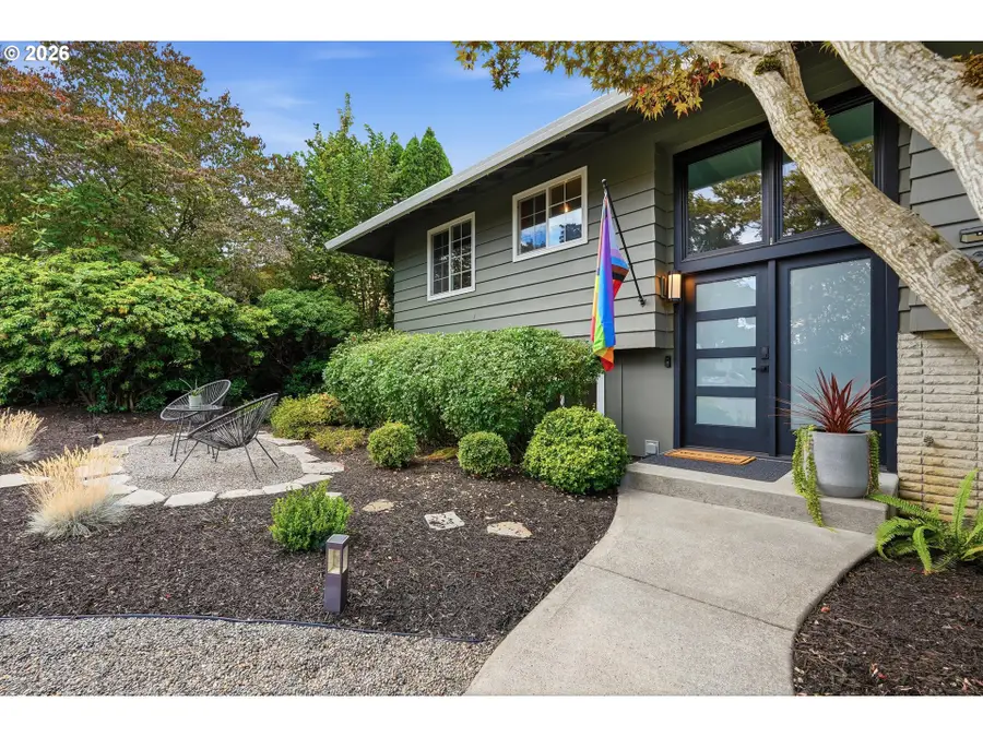 3211 SW Ridge Dr, Portland, OR 97219 - #3