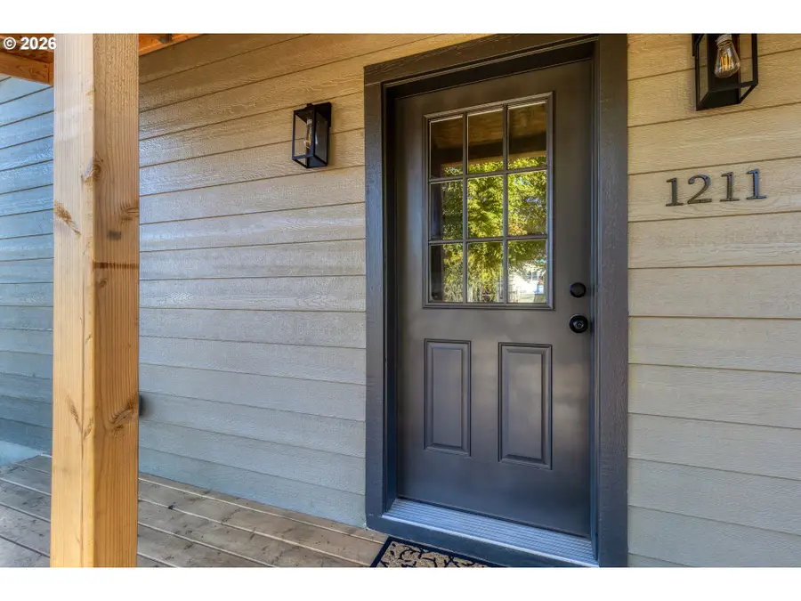 1211 Chestnut St, Milton Freewater, OR 97862 - #2