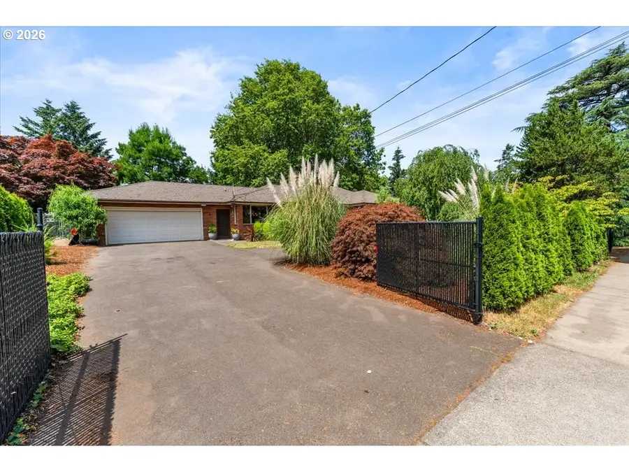 9025 SE 42nd Ave, Milwaukie, OR 97222 - #2