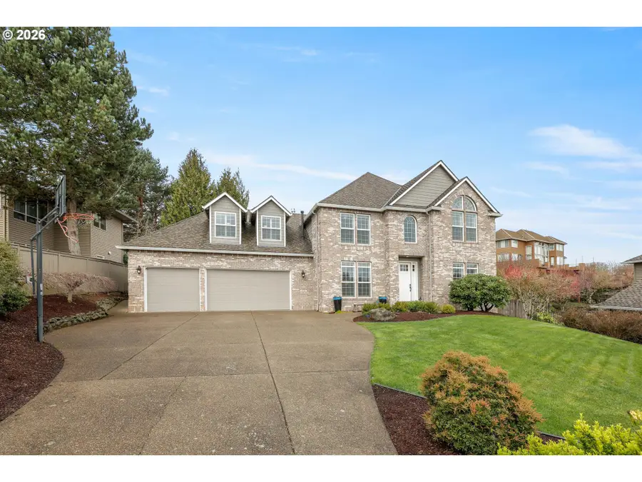 13736 SW Mistletoe Dr, Tigard, OR 97224 - #2