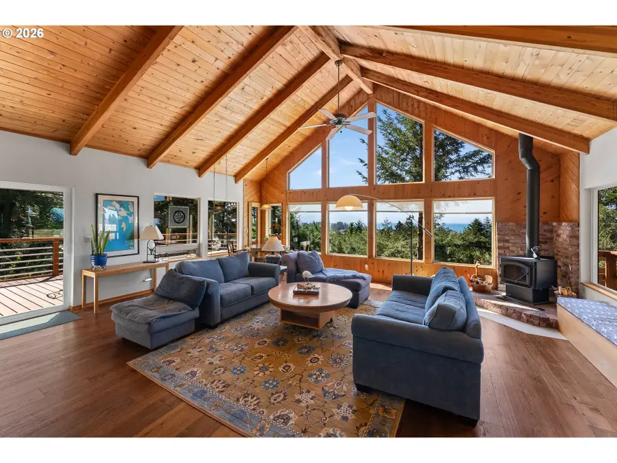 15870 Pelican Bay Dr, Brookings, OR 97415 - #3