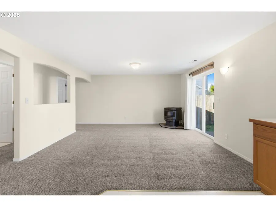 3818 Long Ridge Dr, Springfield, OR 97478 - Image #3