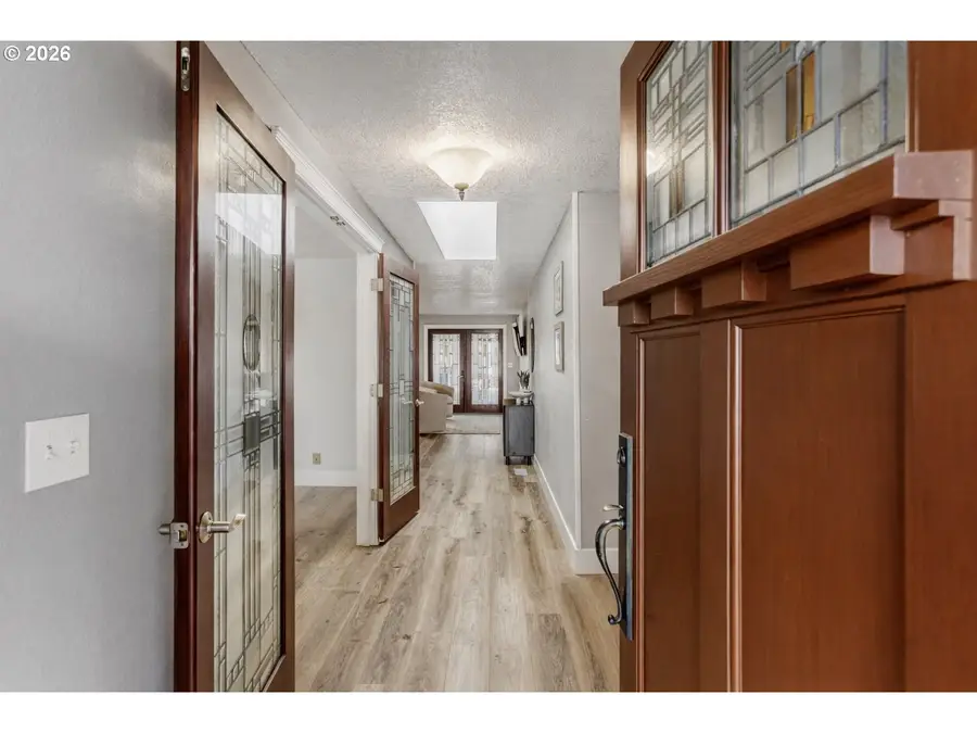 361 SW 12th Ave, Canby, OR 97013 - #3