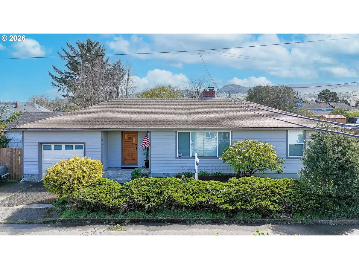 815 N King St, Seaside, OR 97138 - #1
