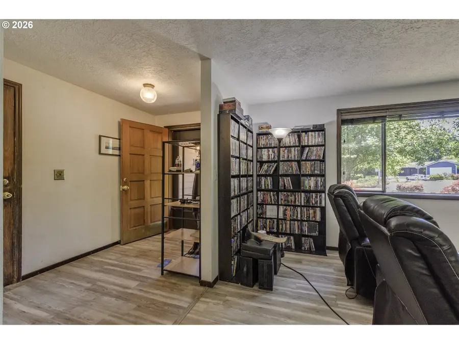 3102 B St, Forest Grove, OR 97116 - #2