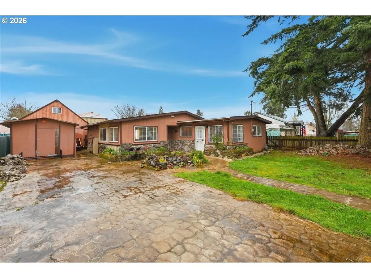 6401 SE Hazel St, Portland, OR 97206 - #1