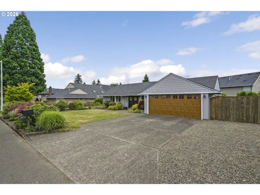 16934 SE Fragrance Ave, Milwaukie, OR 97267 - #3