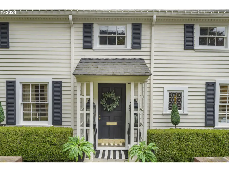2271 SW Montgomery Dr, Portland, OR 97201 - #2
