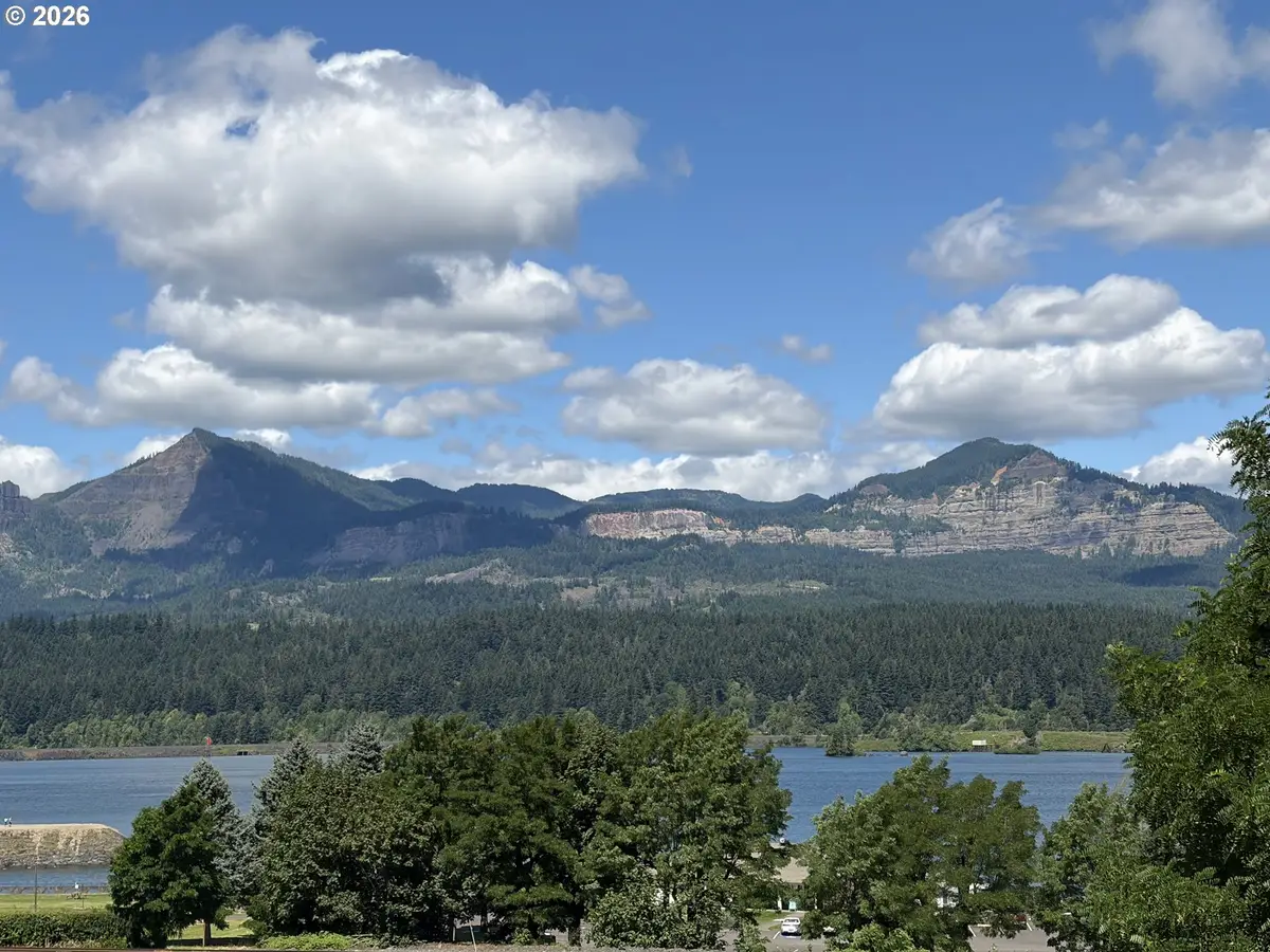 205 Wanapa St, Cascade Locks, OR 97014 - #1
