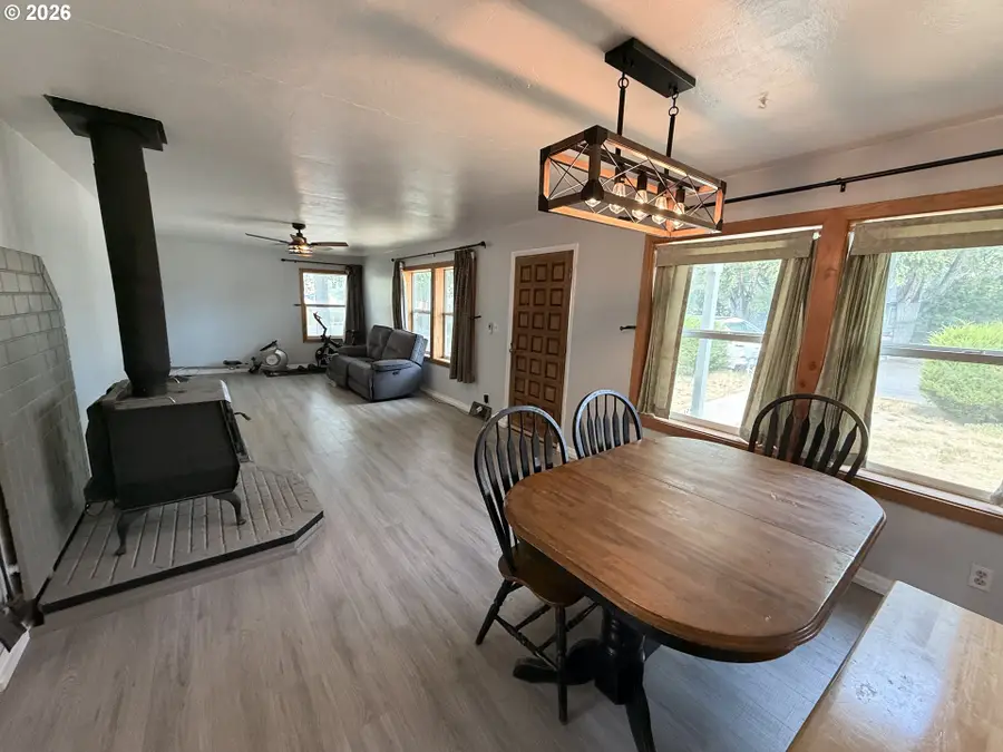 1073 W Fillmore St, Burns, OR 97720 - #3
