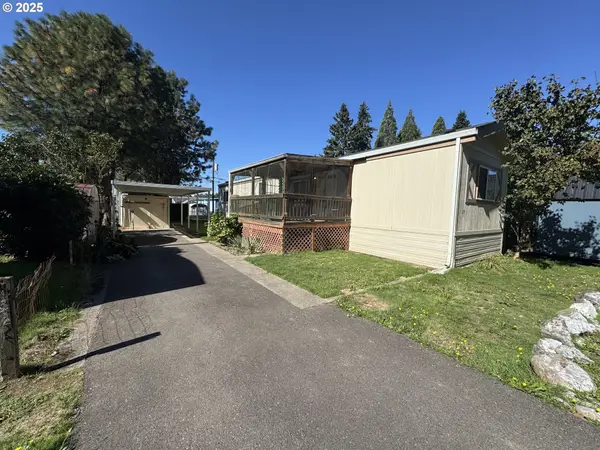 2009 Lewis River Rd #17, Woodland, WA 98674