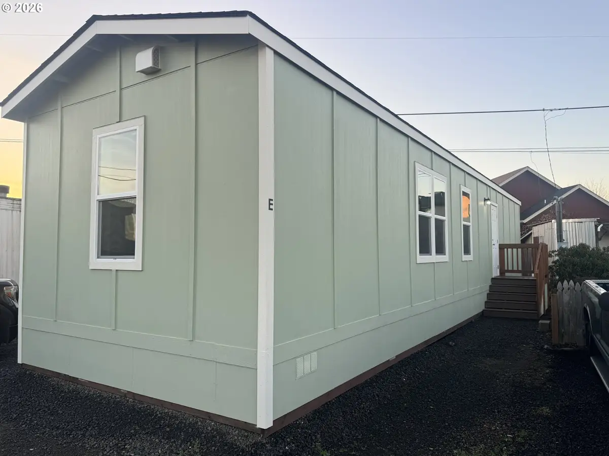 1085 W 1st Ave #E, Junction City, OR 97448 - #1