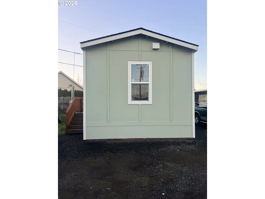 1085 W 1st Ave #E, Junction City, OR 97448 - #2