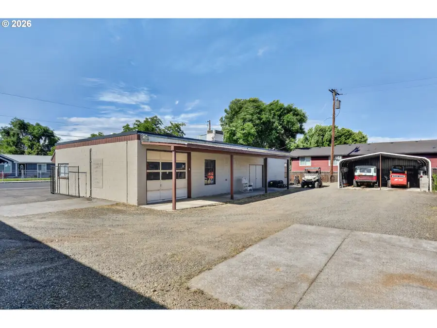852 Snipes St, The Dalles, OR 97058 - #3