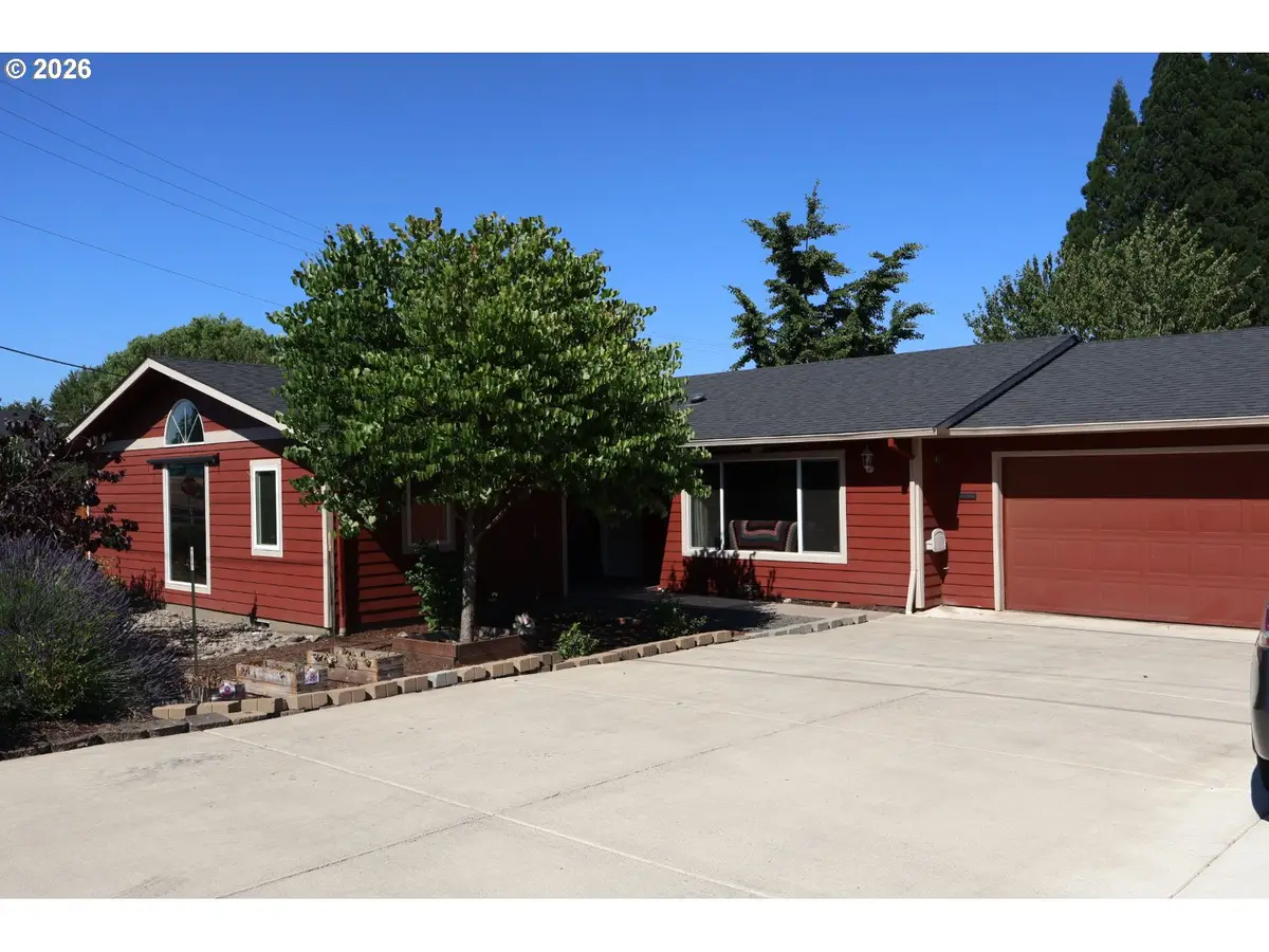 3030 NE Newby St, McMinnville, OR 97128 - #1