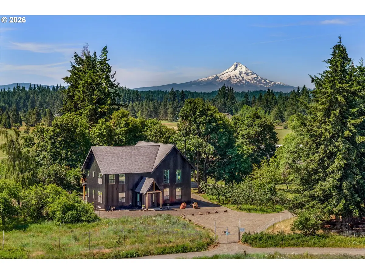 319 Bates Rd, White Salmon, WA 98672 - #1