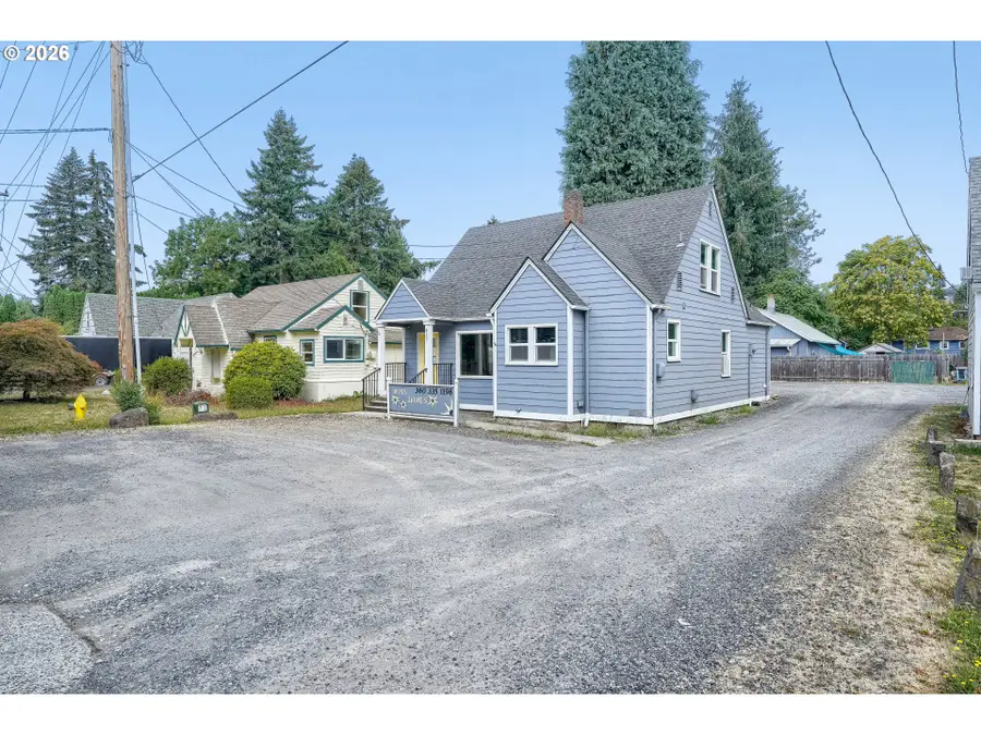 853 E St, Washougal, WA 98671 - #3