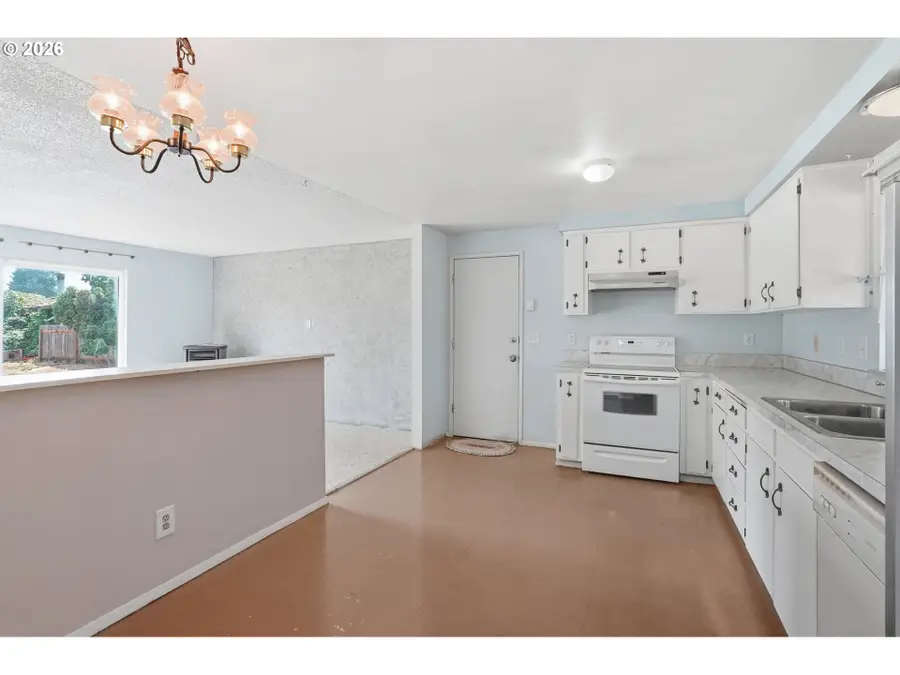 5229 F St, Springfield, OR 97478 - #3