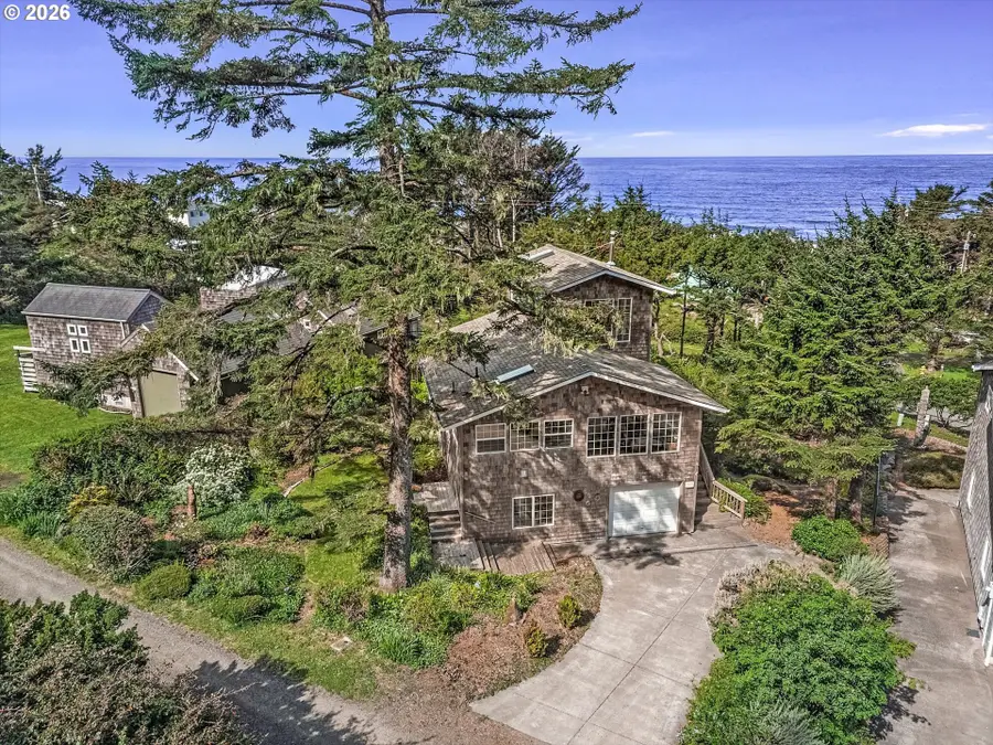 647 Pacific View Dr, Yachats, OR 97498 - #2