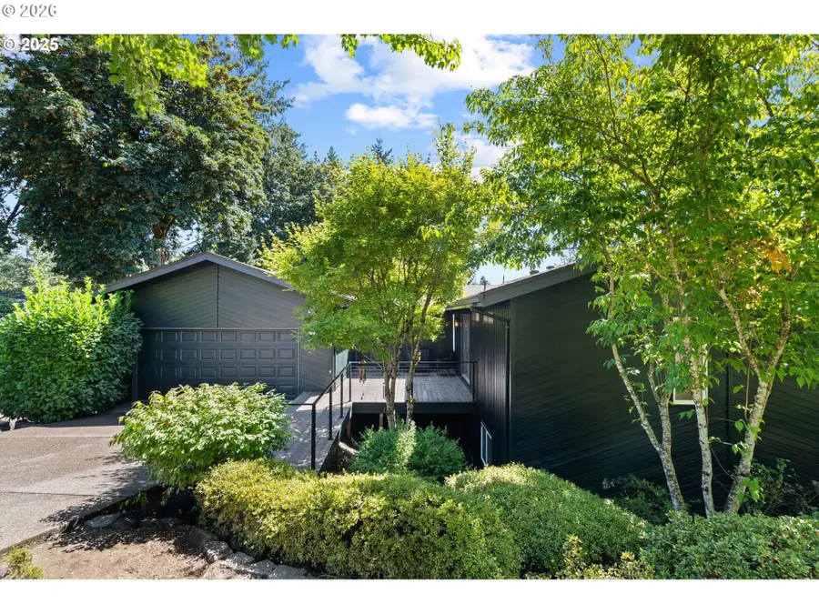2 Falstaff St, Lake Oswego, OR 97035 - #2