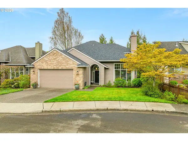 9921 NW Maring Dr, Portland, OR 97229