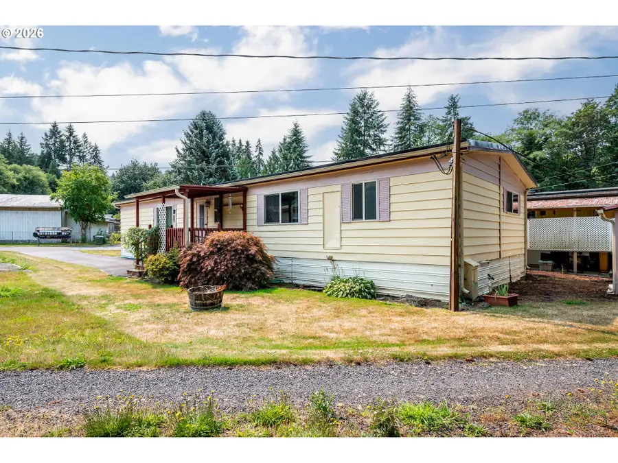 1077 Coal Creek Rd, Longview, WA 98632 - #2