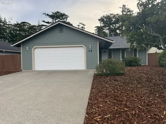 48 Park Village Dr, Florence, OR 97439 - #1