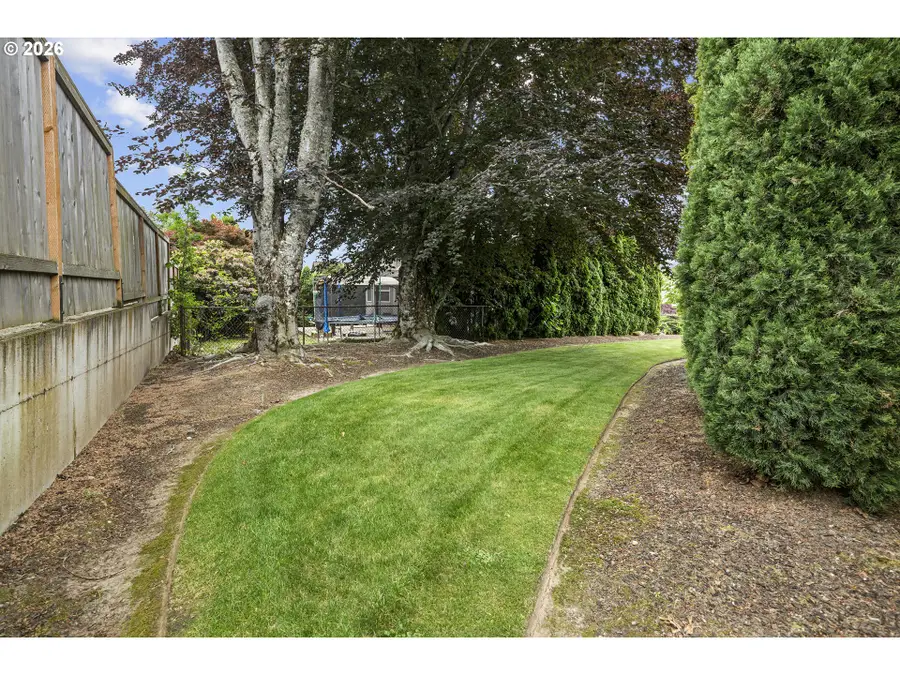 310 NE Greenway Dr, Gresham, OR 97030 - #3