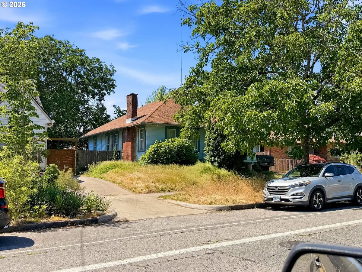5557 N Denver Ave, Portland, OR 97217 - #1