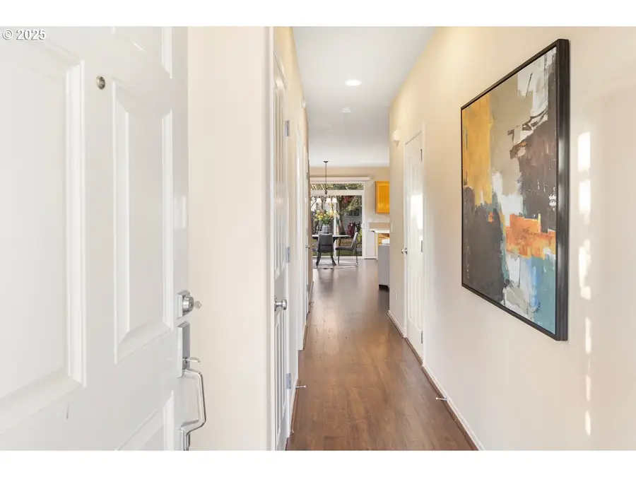 1558 NE 10th Pl, Canby, OR 97013 - Image #2