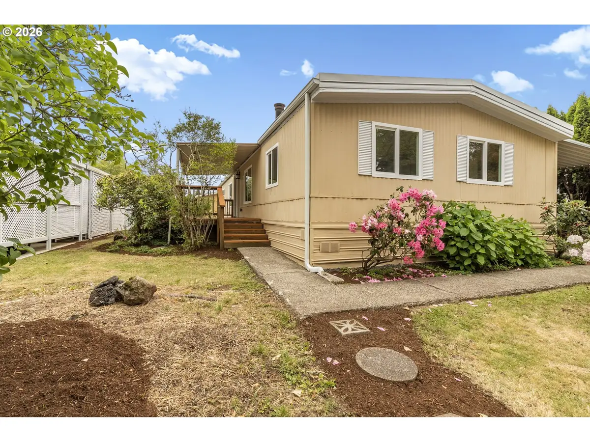 1400 Candlelight Dr #104, Eugene, OR 97402 - #1