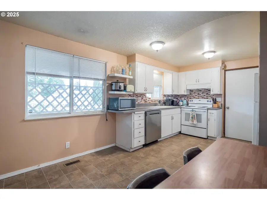 2783 31st St, Springfield, OR 97477 - Image #3