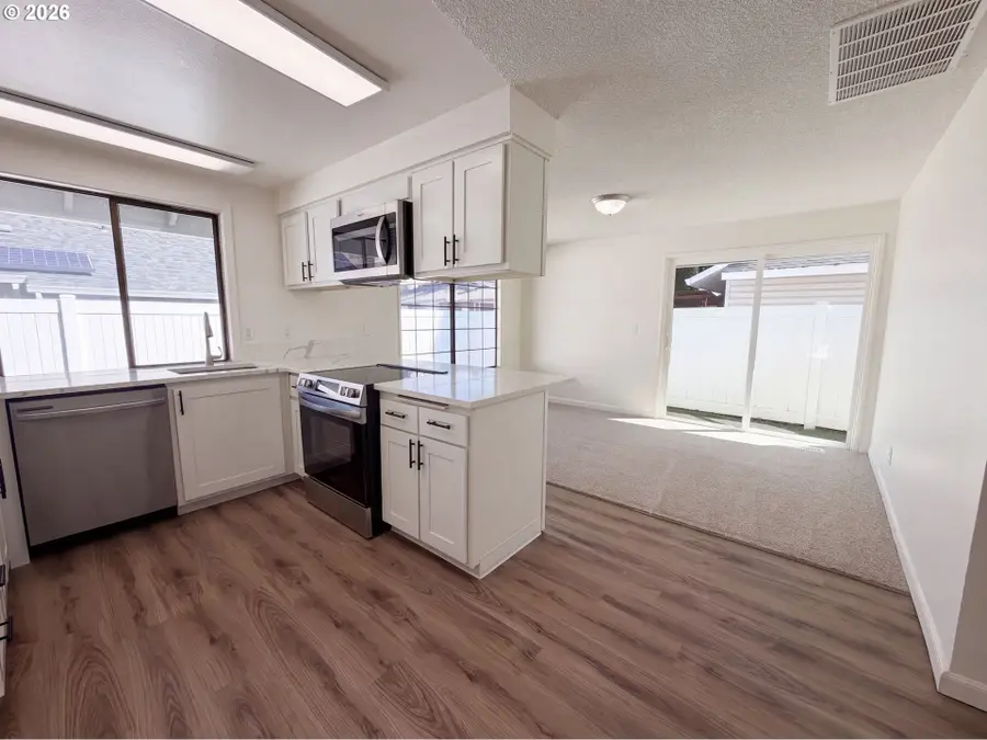 2515 NE Hyde St, Hillsboro, OR 97124 - #2