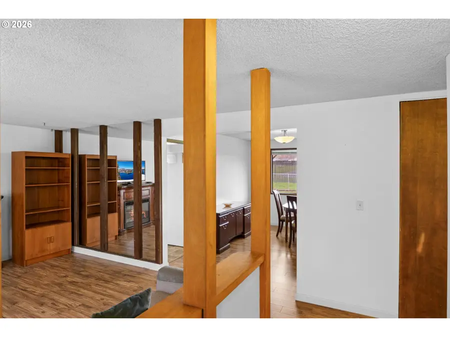 1766 NW Beaumont Ave, Roseburg, OR 97471 - #3