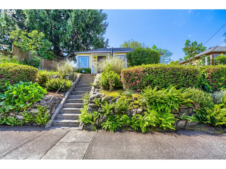 2226 N Sumner St, Portland, OR 97217 - #3