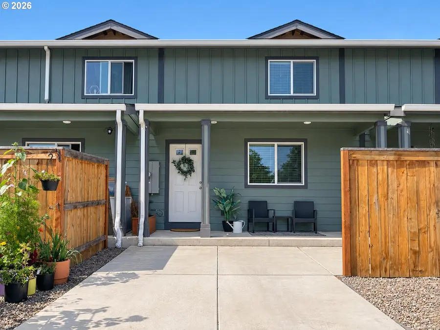 790 St Charles St, Eugene, OR 97402 - #2