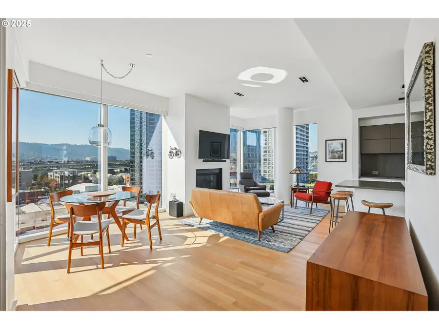 1075 NW Northrup St #1012, Portland, OR 97209 - #3