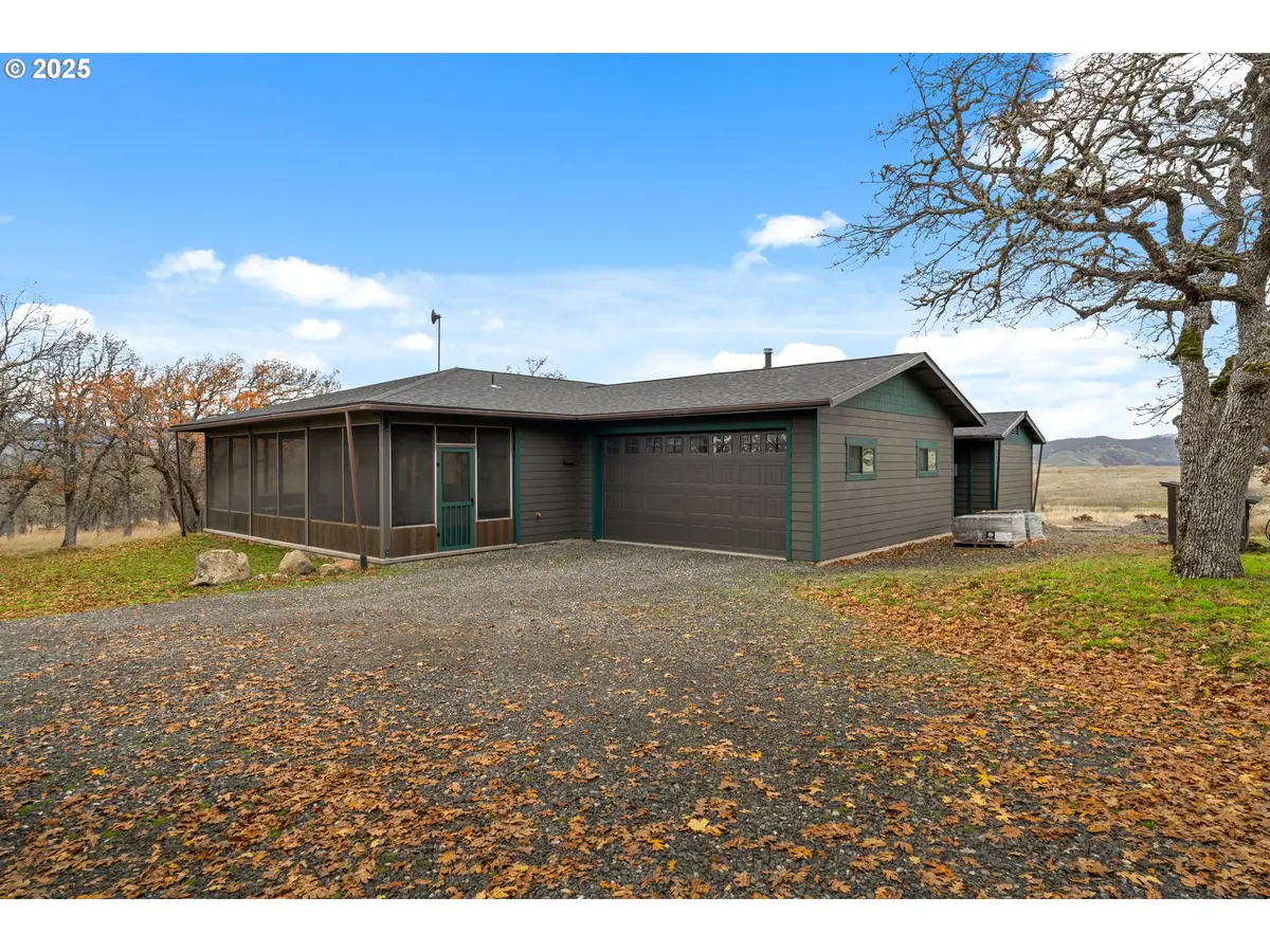 7245 Dell Rd, Mosier, OR 97040 - Image #1