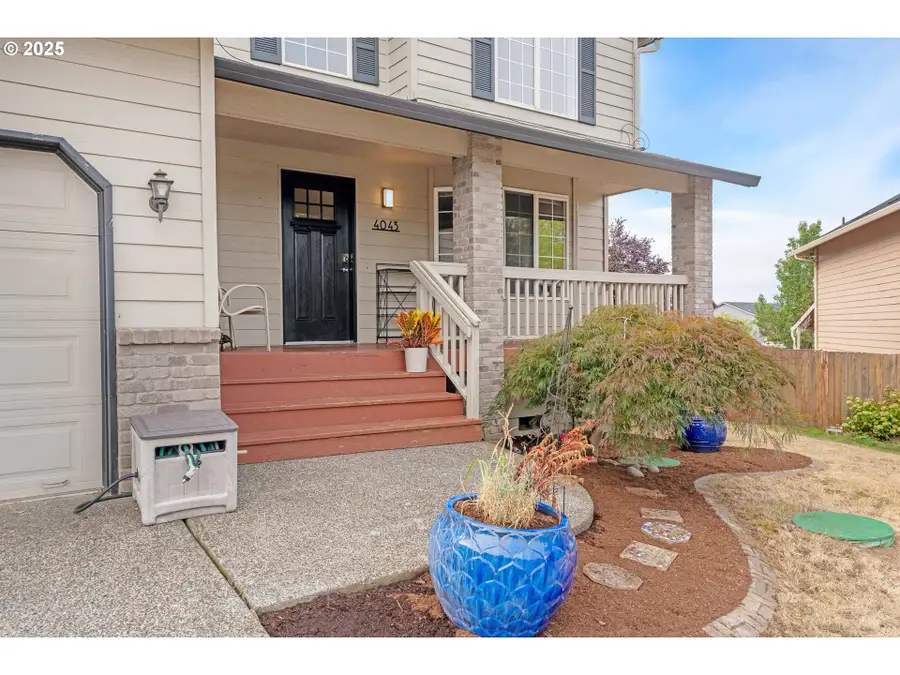 4043 SE Harmony Pl, Camas, WA 98607 - Image #2