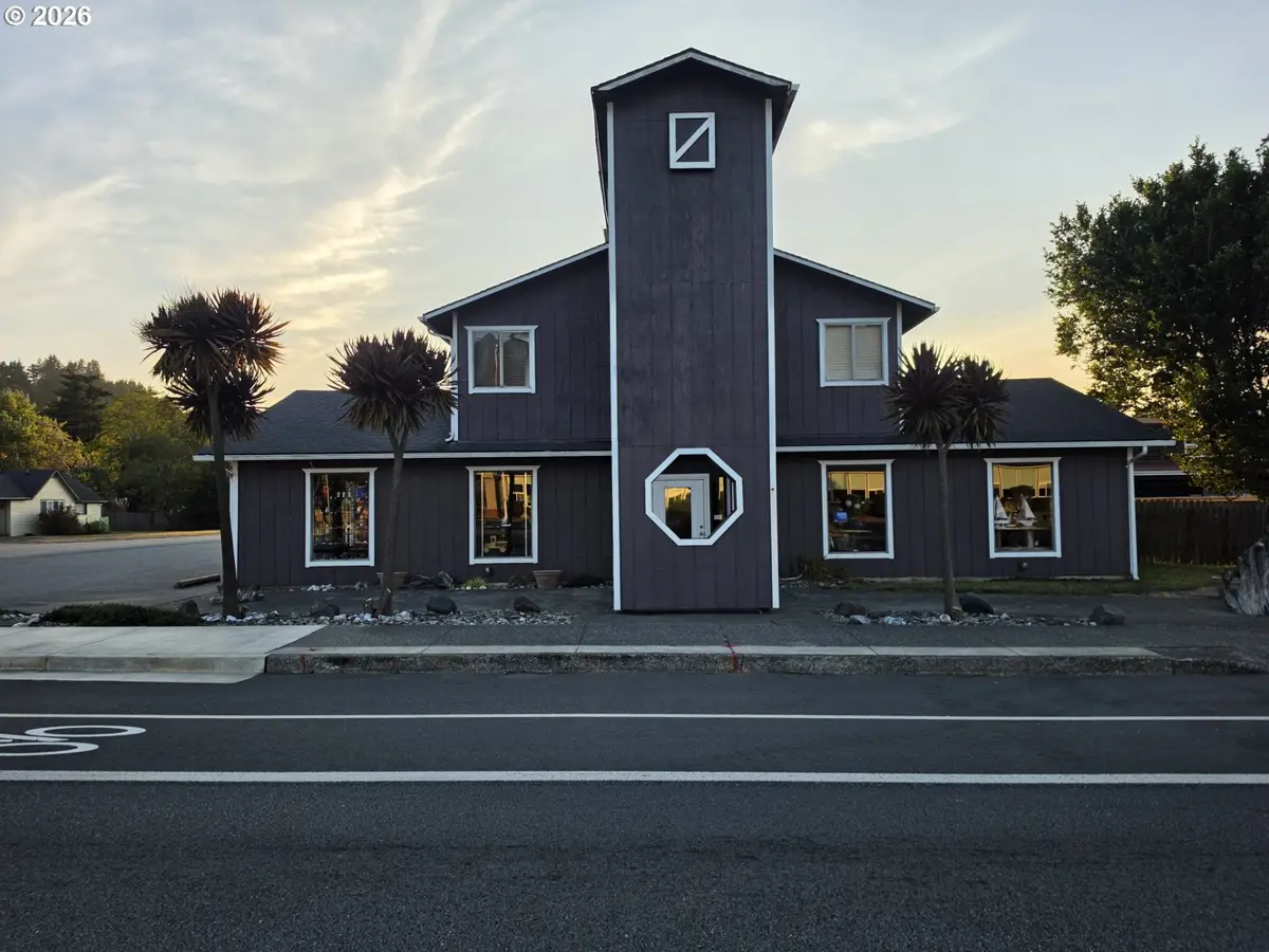 1205 Oregon St, Port Orford, OR 97465 - #1