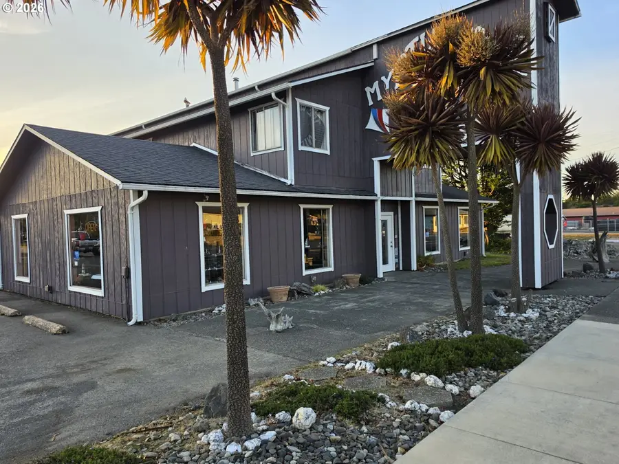 1205 Oregon St, Port Orford, OR 97465 - #2