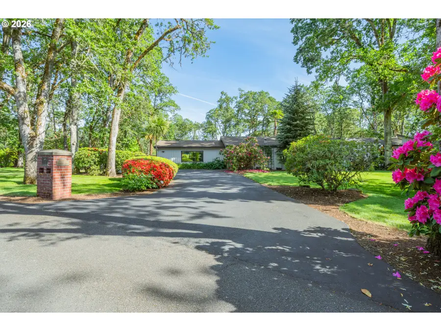 18 Ridgewood Dr, Roseburg, OR 97471 - #2