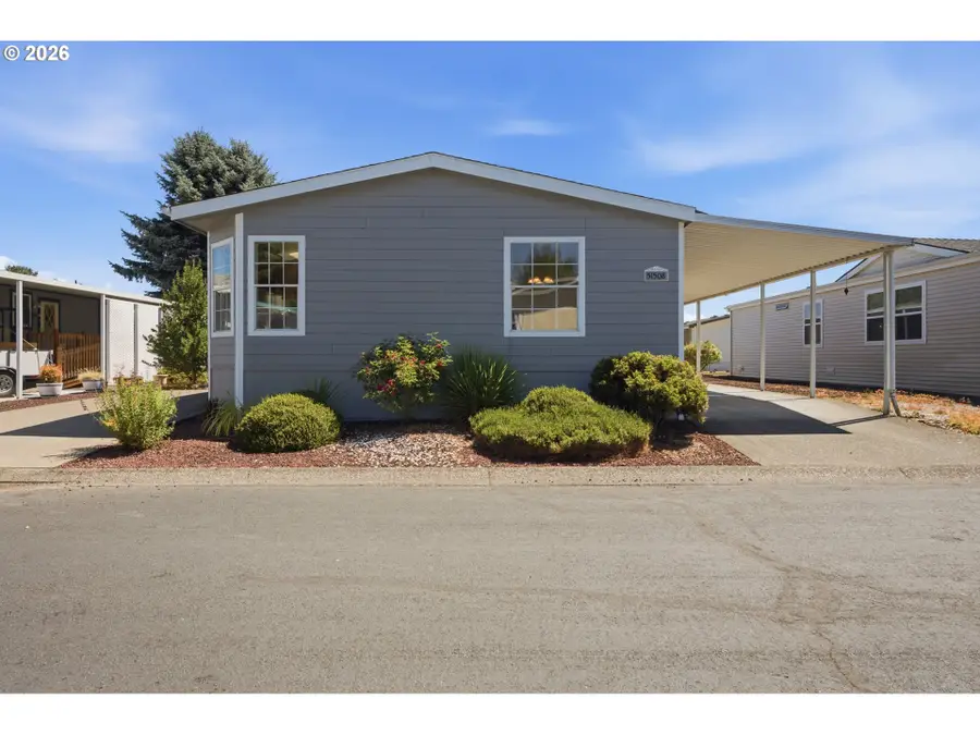 51508 SE Oak Grove Dr, Scappoose, OR 97056 - #3