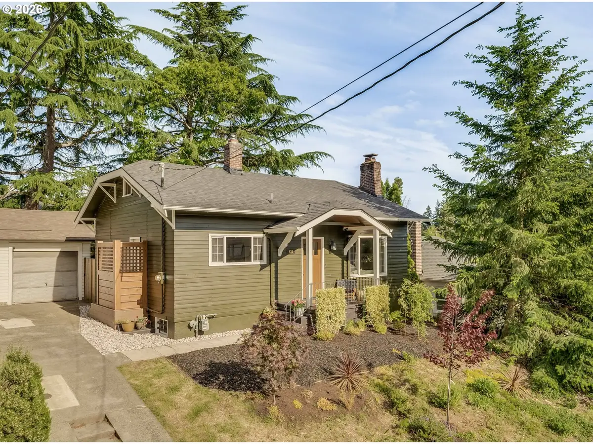 636 SE 68th Ave, Portland, OR 97215 - #1