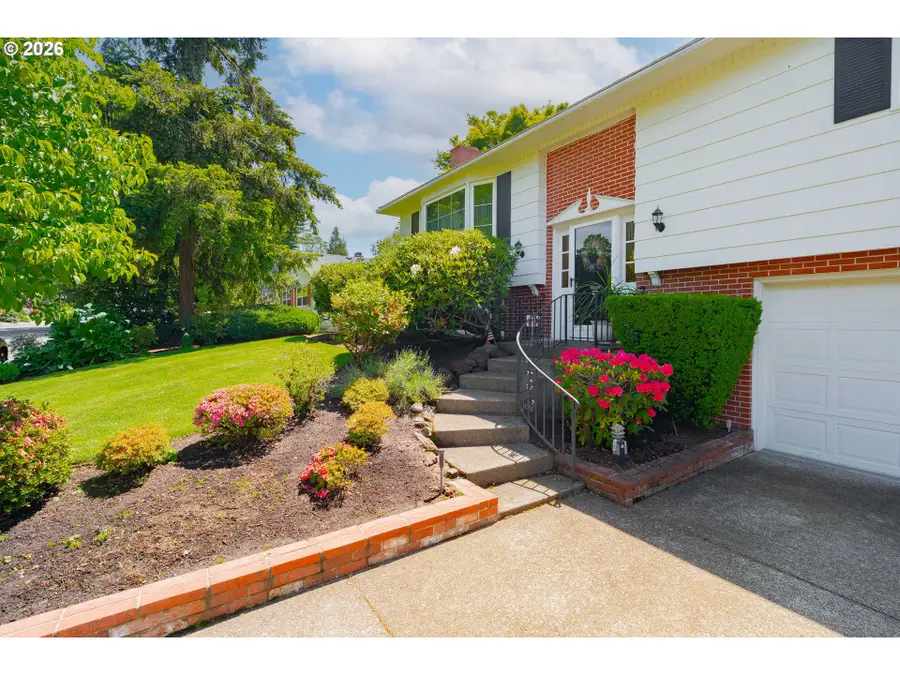 13490 NW Pettygrove St, Portland, OR 97229 - #2