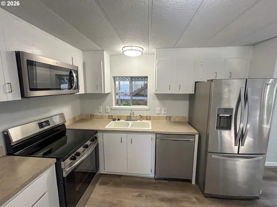 37600 Sunset St, Sandy, OR 97055 - #3